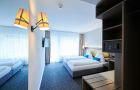 Hotel Holiday Doppelzimmer Mit Balkon 2859